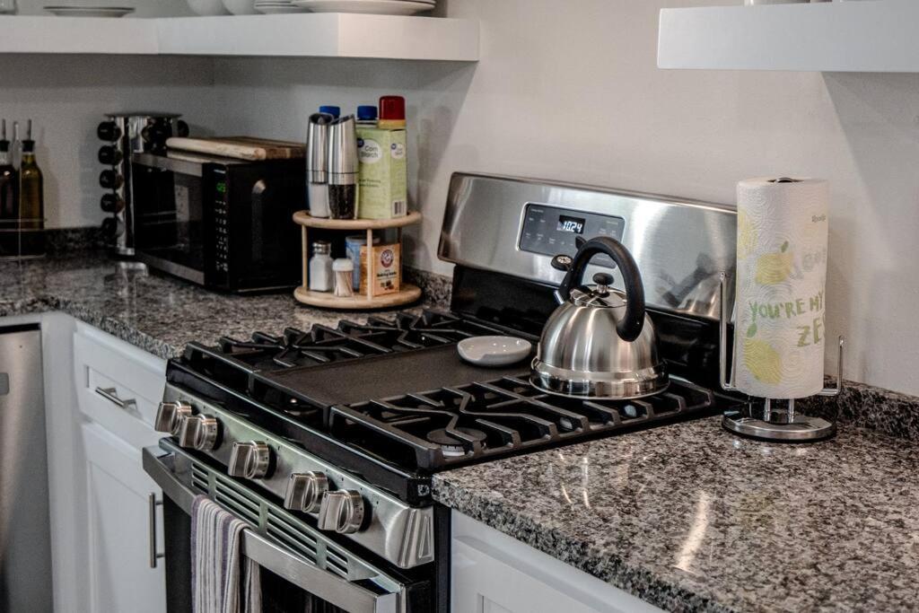 Vineyard Cottage-Pet Friendly & Walk To Oaklawn! Хот-Спрингс Экстерьер фото